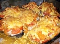 кета запеченная с овощами